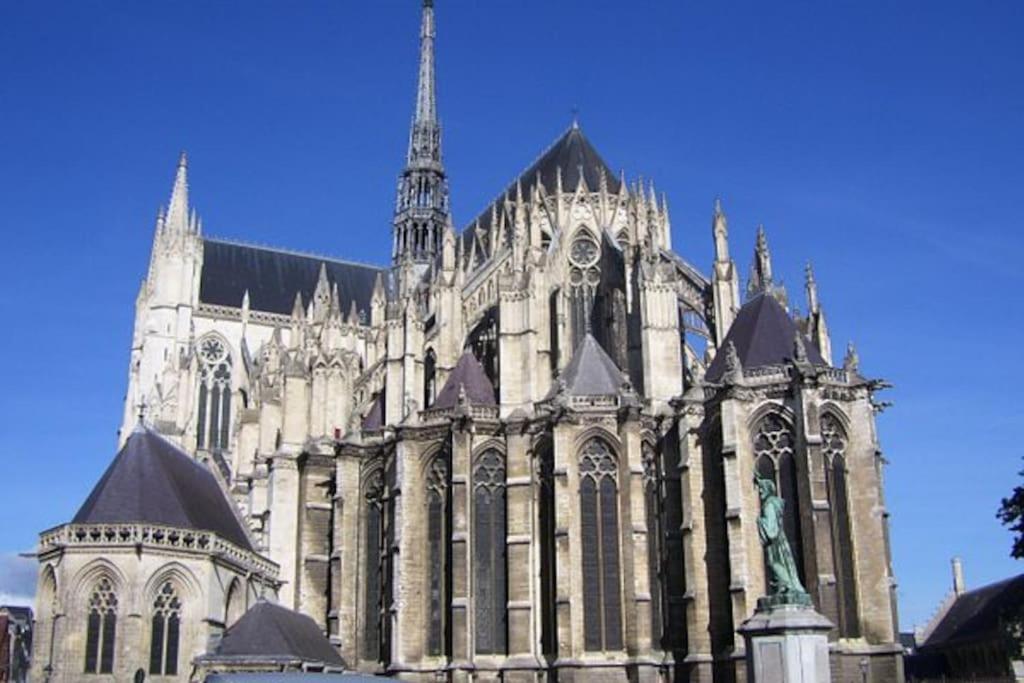 Super Studio Au Pied De La Cathedrale Apartment Amiens Luaran gambar